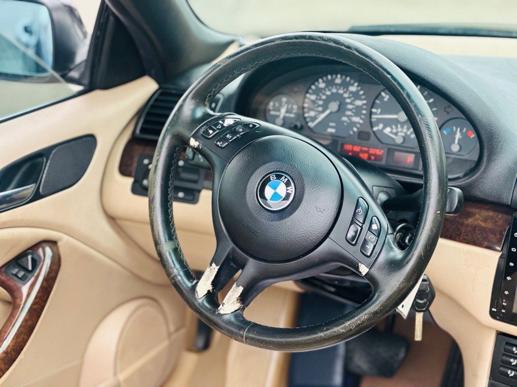 2003 BMW 3 Series Image 11