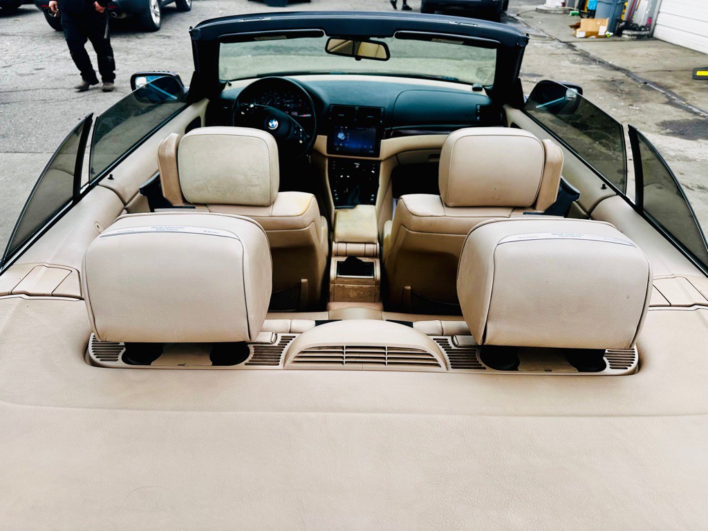 2003 BMW 3 Series Image 12