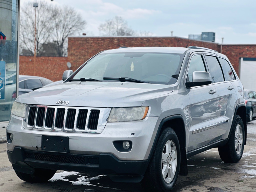 2011 Jeep Grand Cherokee Image 3