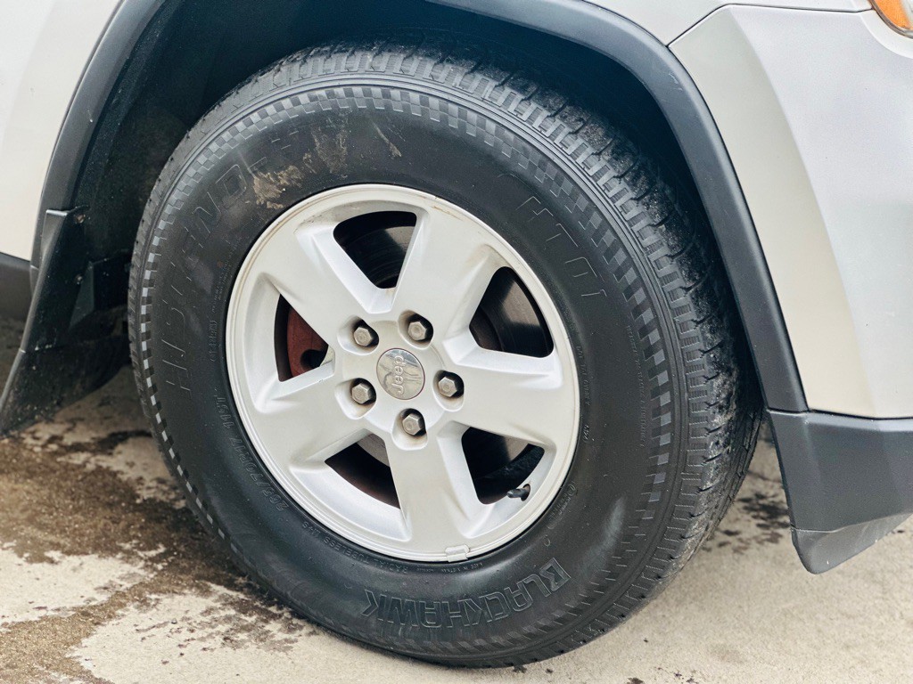 2011 Jeep Grand Cherokee Image 5