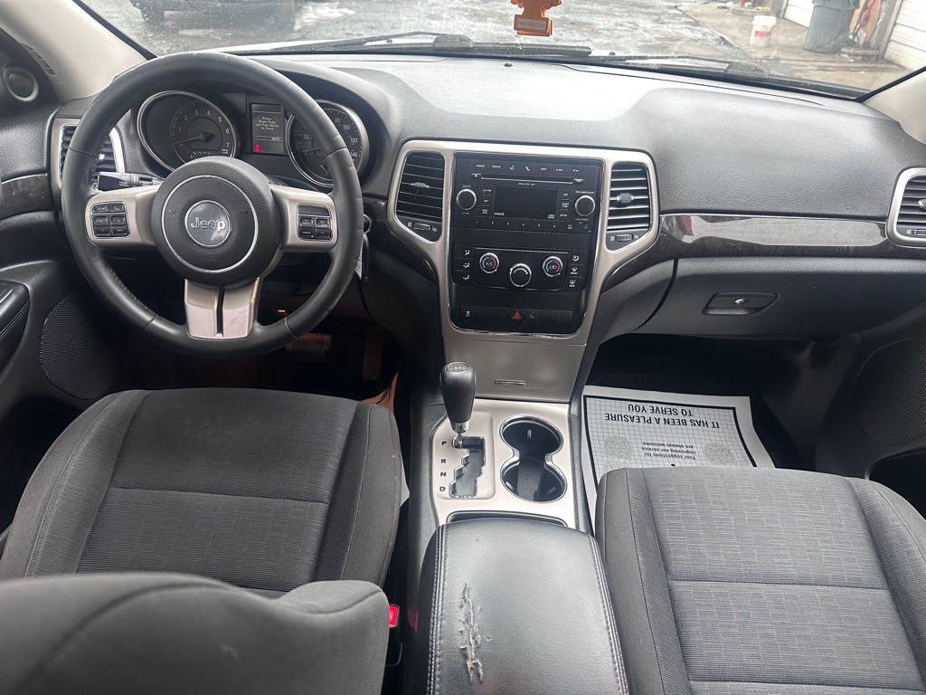 2011 Jeep Grand Cherokee Image 14