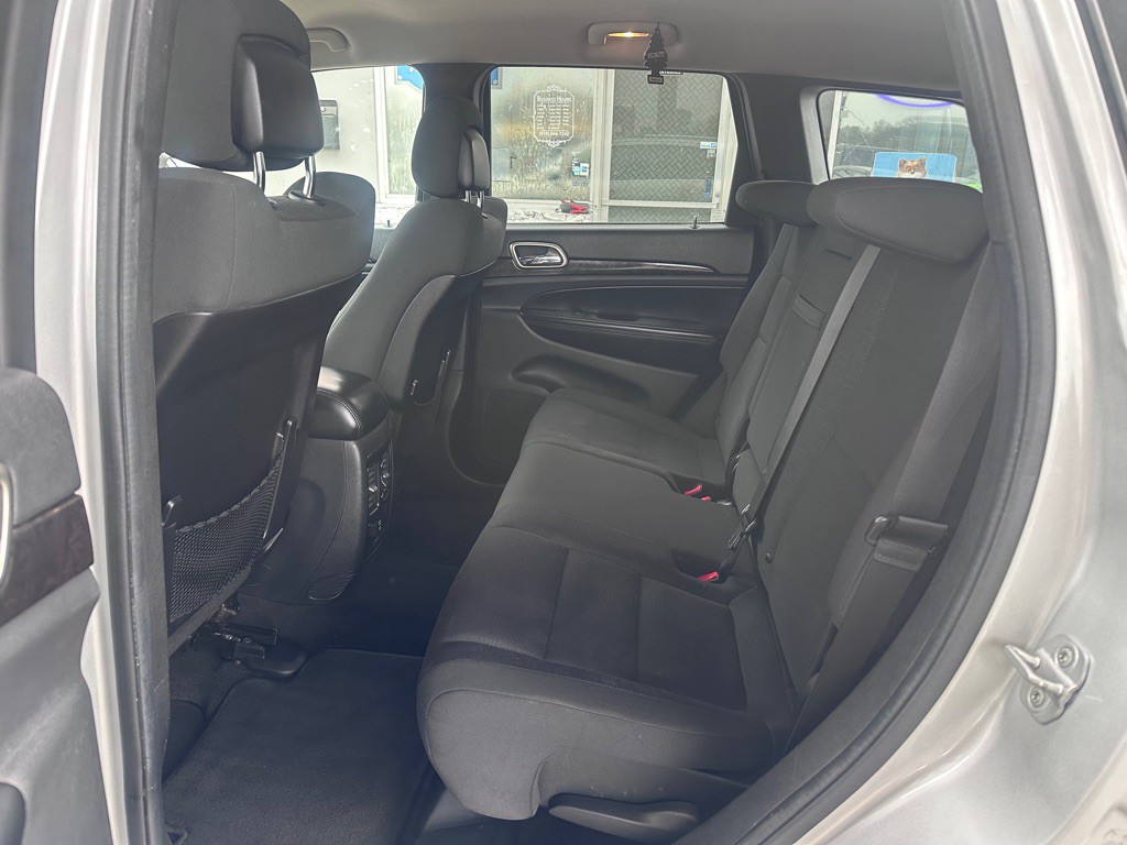 2011 Jeep Grand Cherokee Image 19