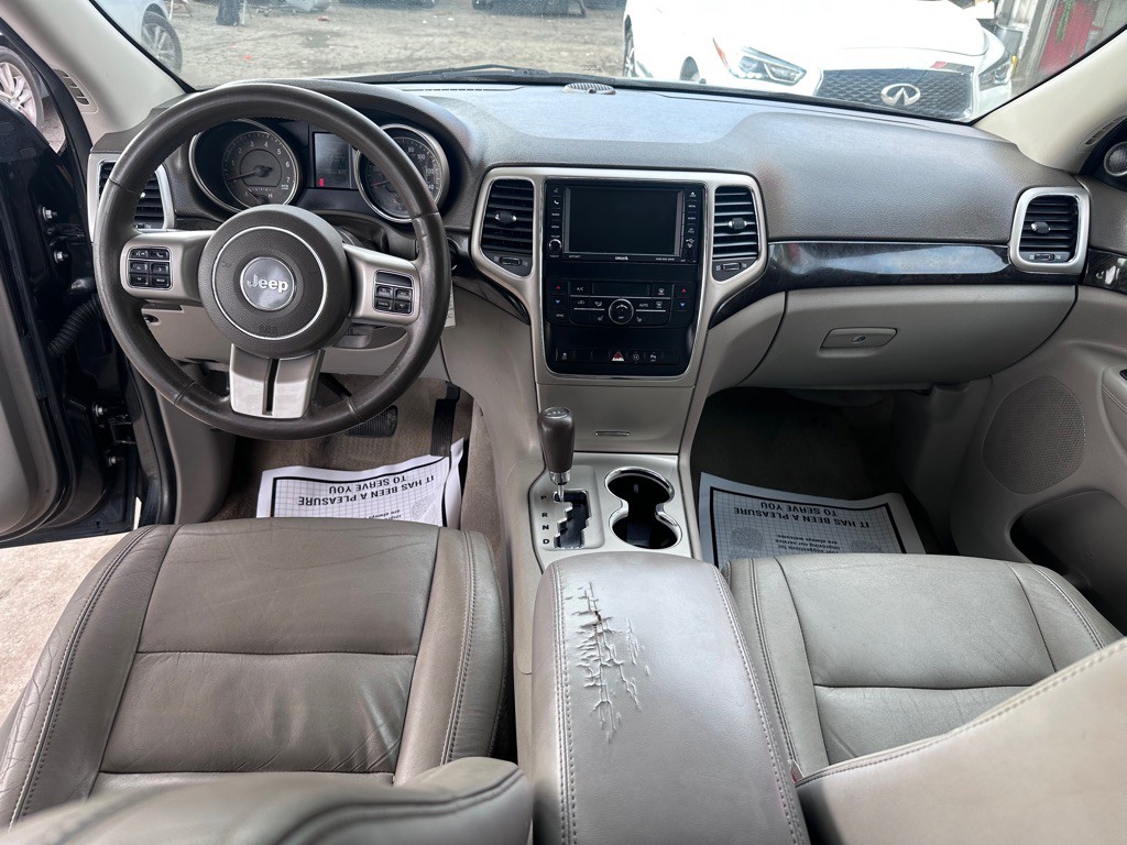 2012 Jeep Grand Cherokee Image 12