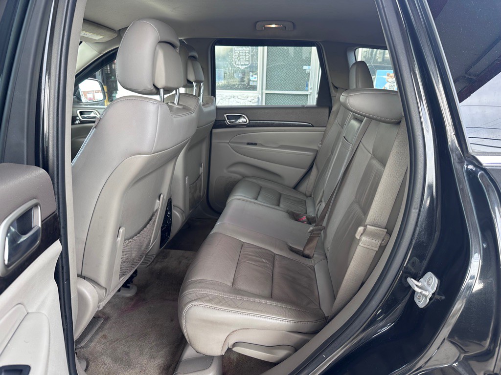 2012 Jeep Grand Cherokee Image 13