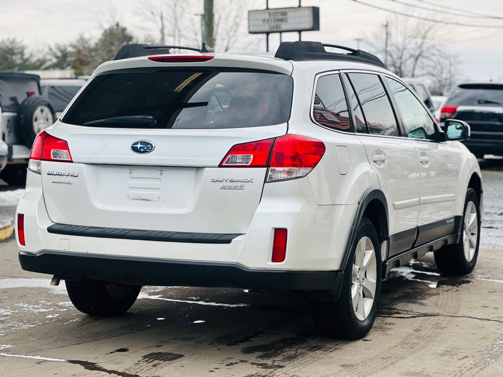 2014 Subaru Outback Image 5