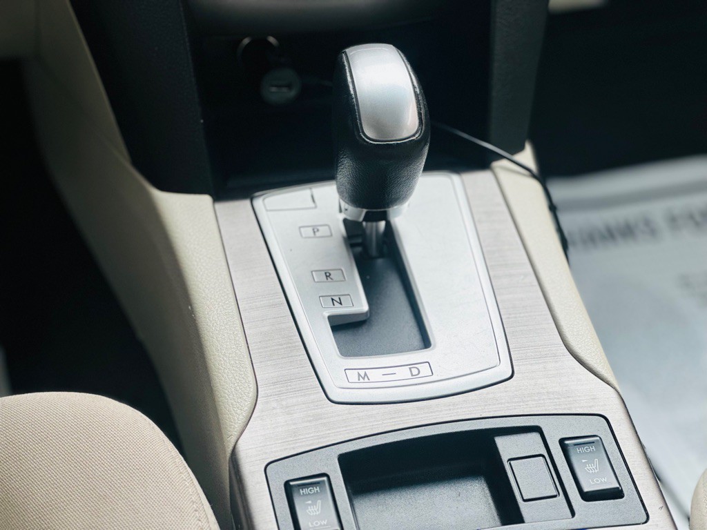 2014 Subaru Outback Image 12