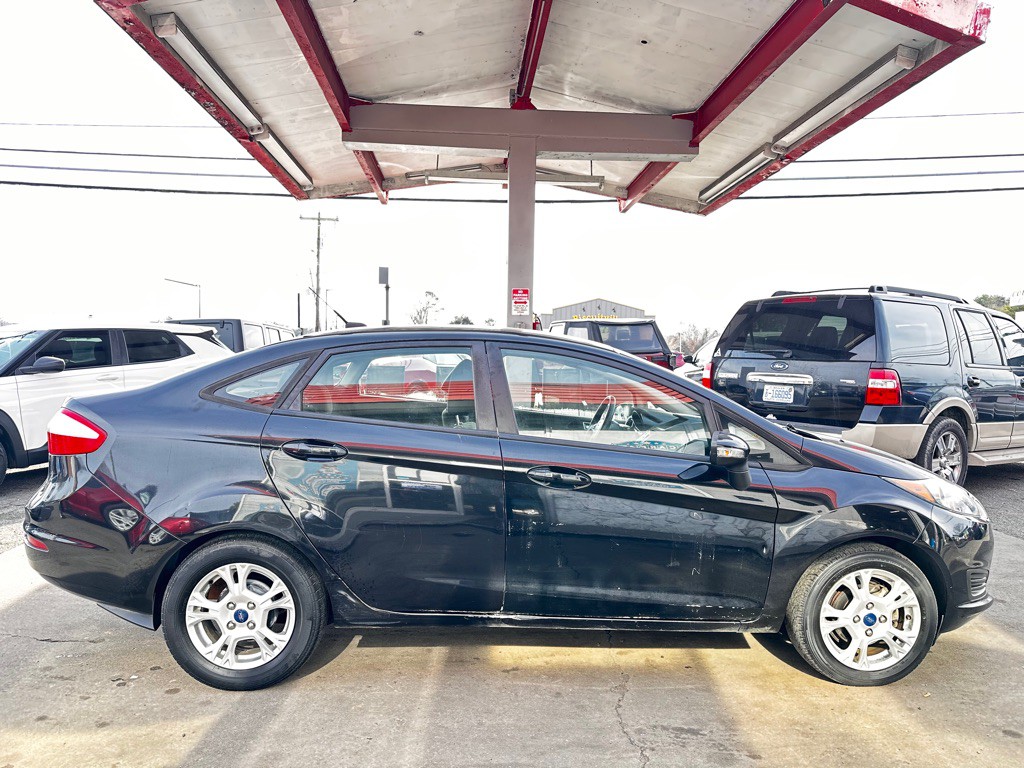 2015 Ford Fiesta Image 5