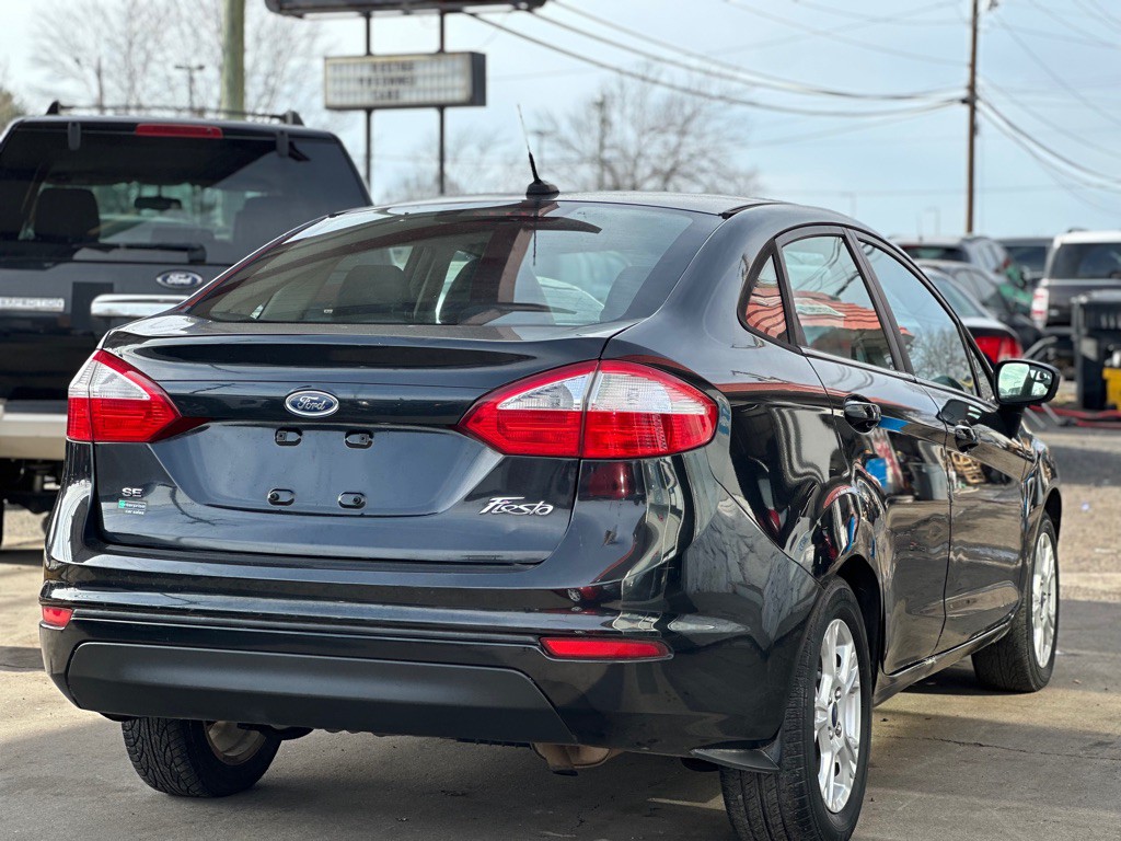 2015 Ford Fiesta Image 7