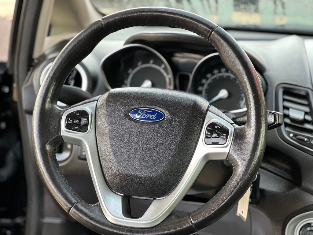 2015 Ford Fiesta Image 13