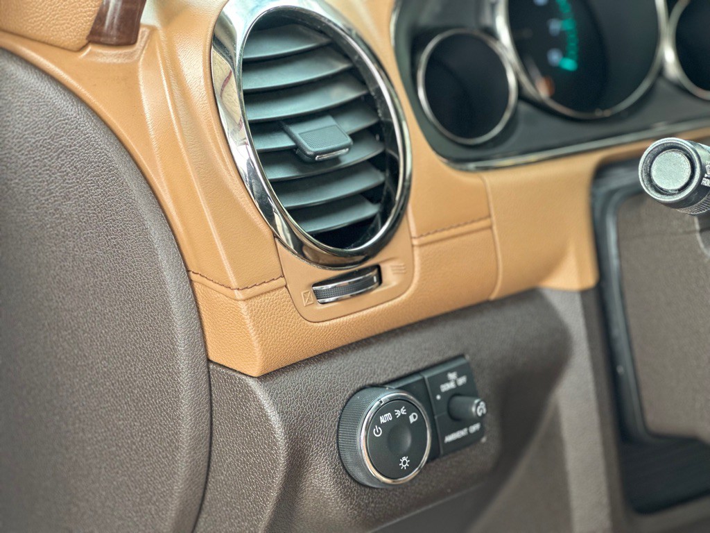 2015 Buick Enclave Image 15