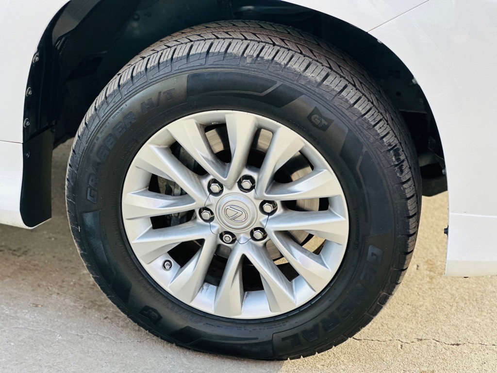 2015 Lexus GX Image 4