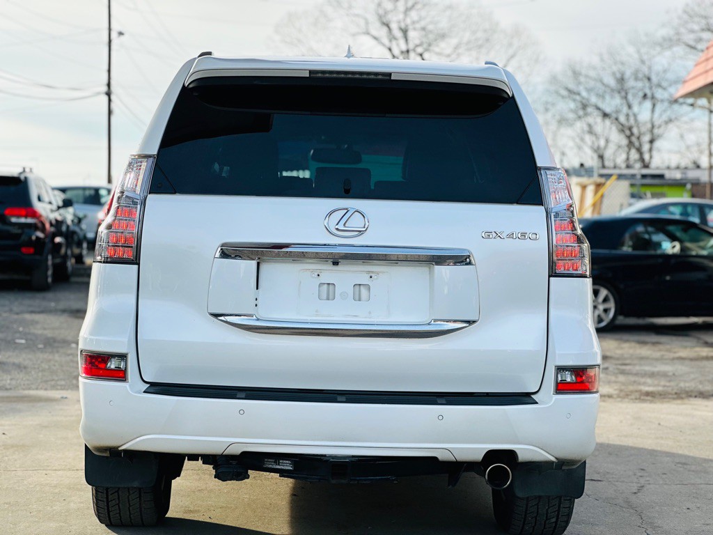 2015 Lexus GX Image 8