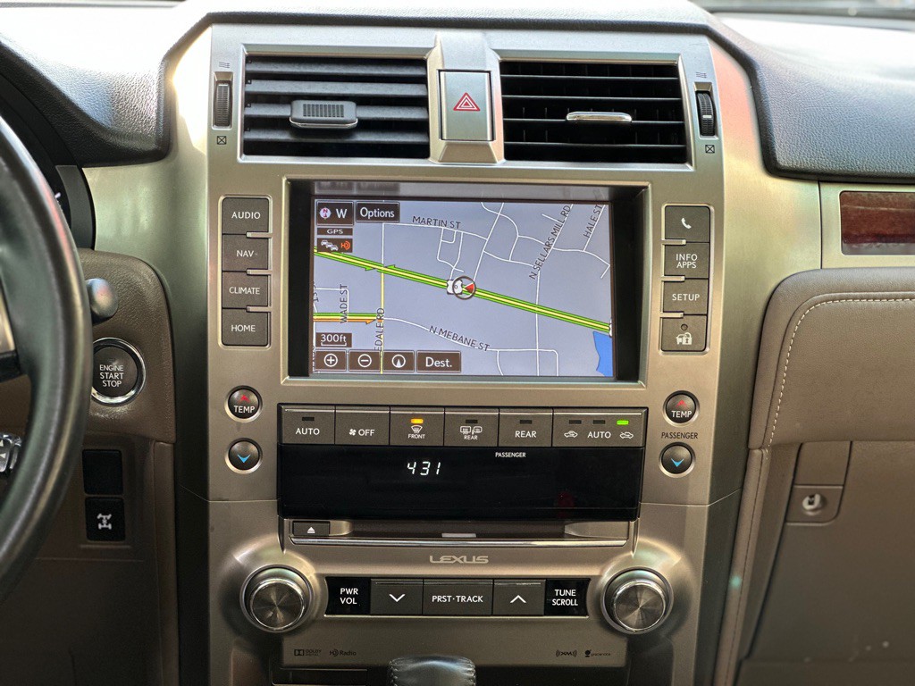 2015 Lexus GX Image 11