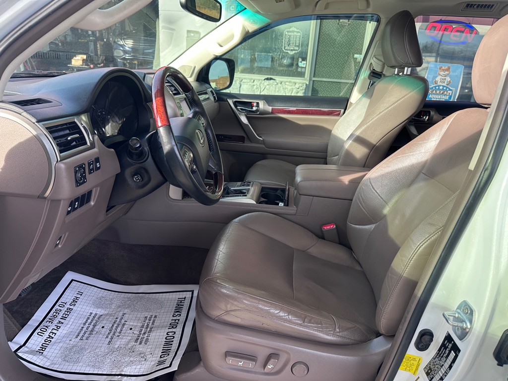 2015 Lexus GX Image 14