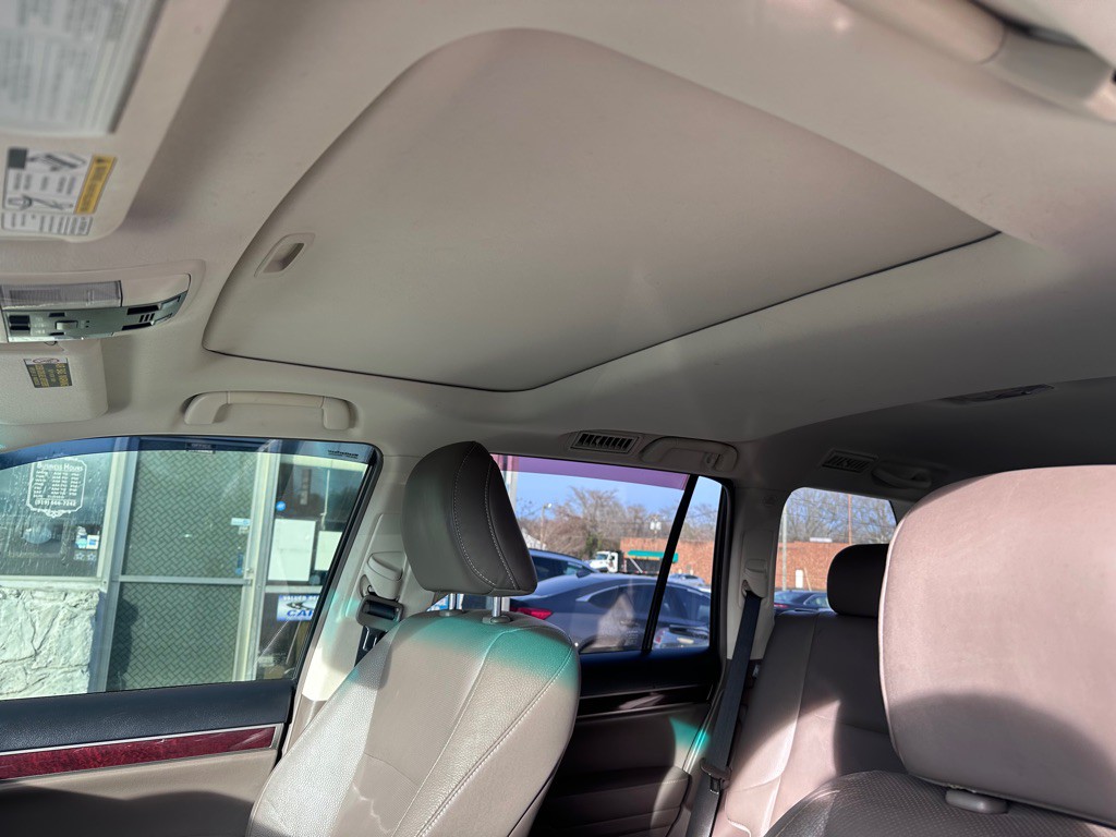 2015 Lexus GX Image 18