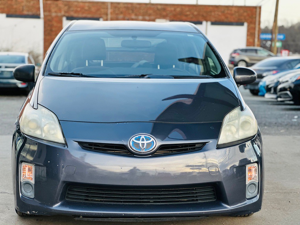 2010 Toyota Prius Image 2