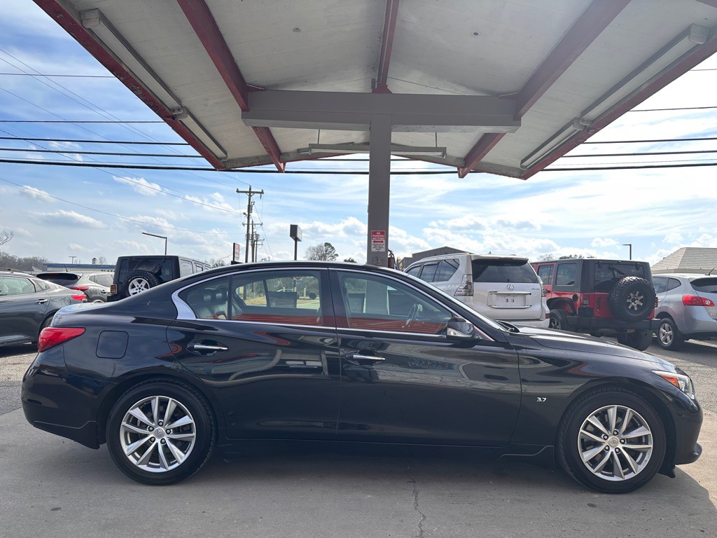 2015 INFINITI Q50 Image 4