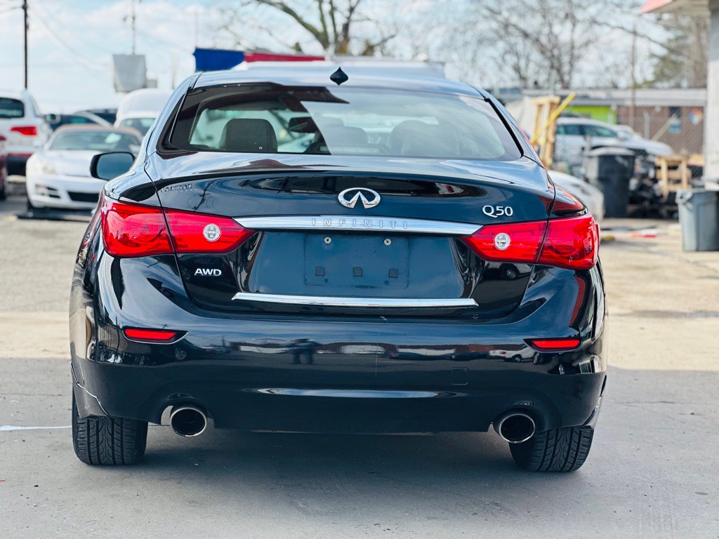2015 INFINITI Q50 Image 9