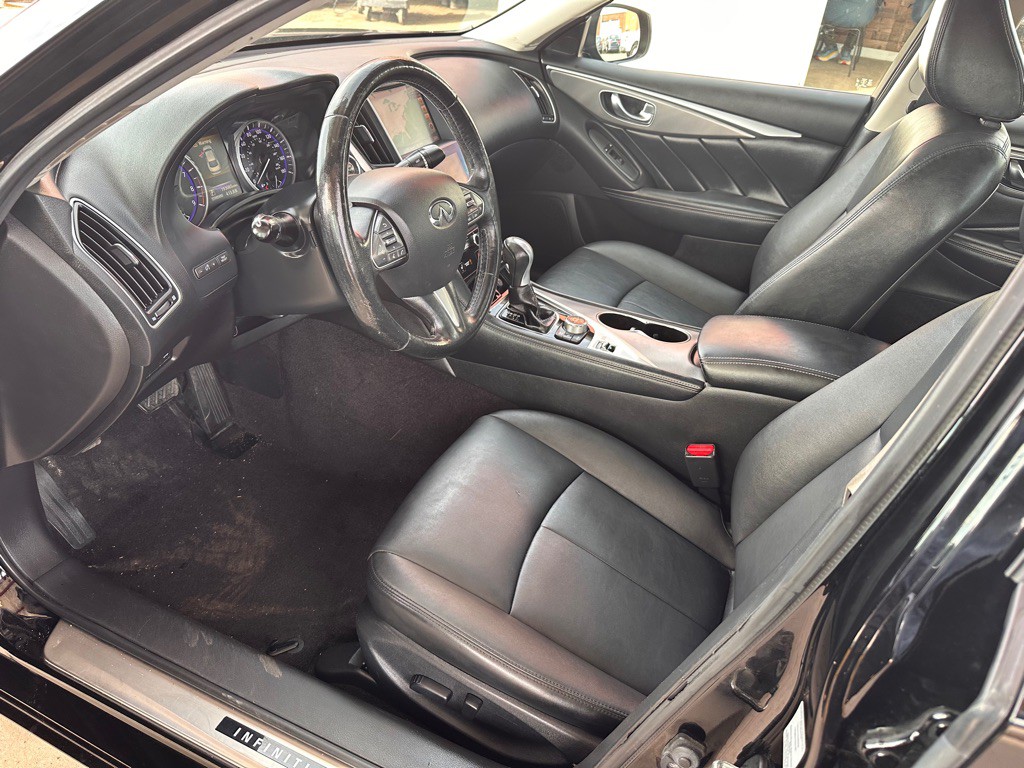 2015 INFINITI Q50 Image 15