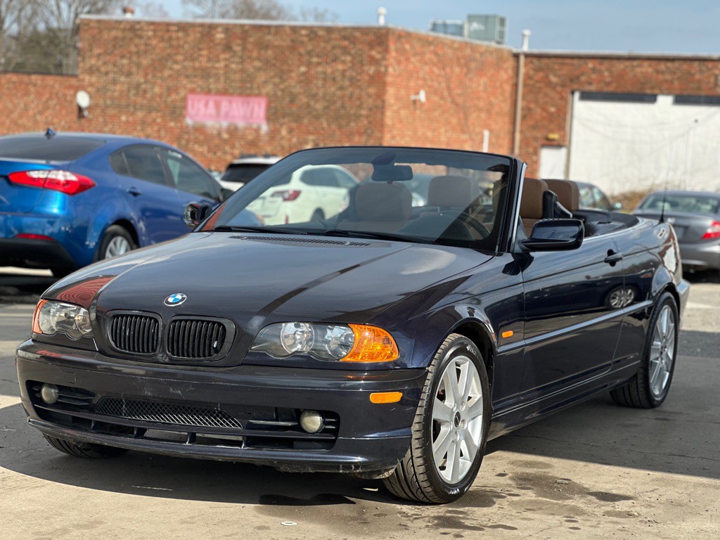 2003 BMW 3 Series Image 2