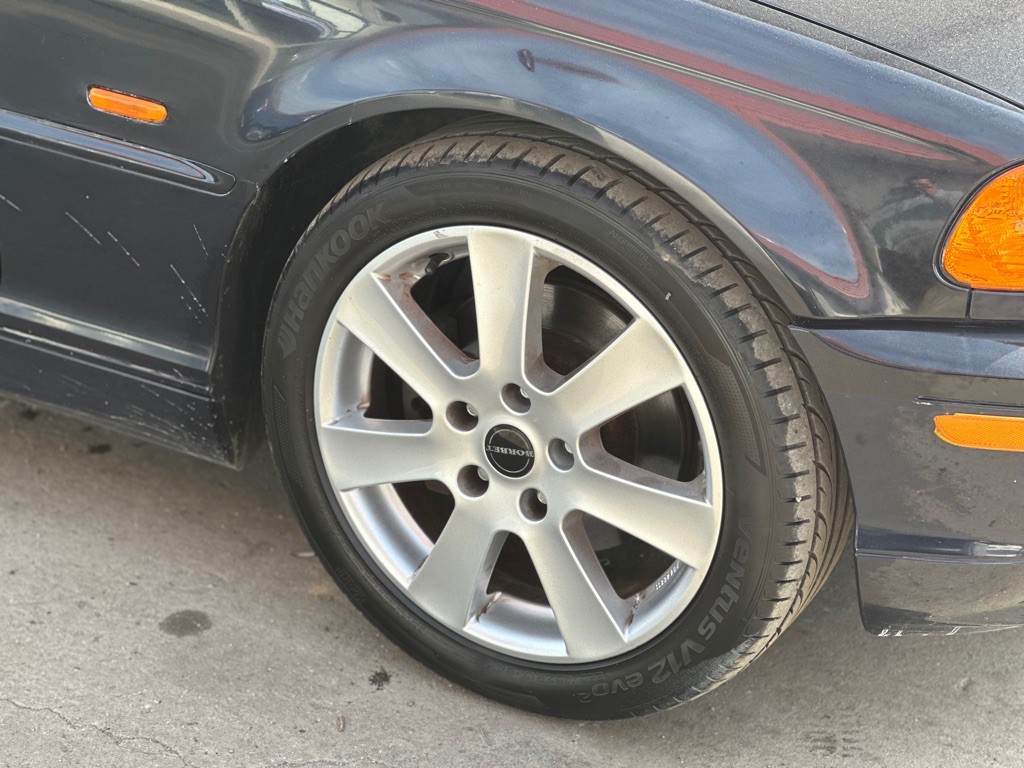 2003 BMW 3 Series Image 4