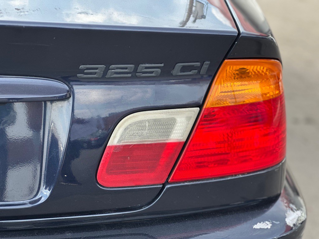 2003 BMW 3 Series Image 9