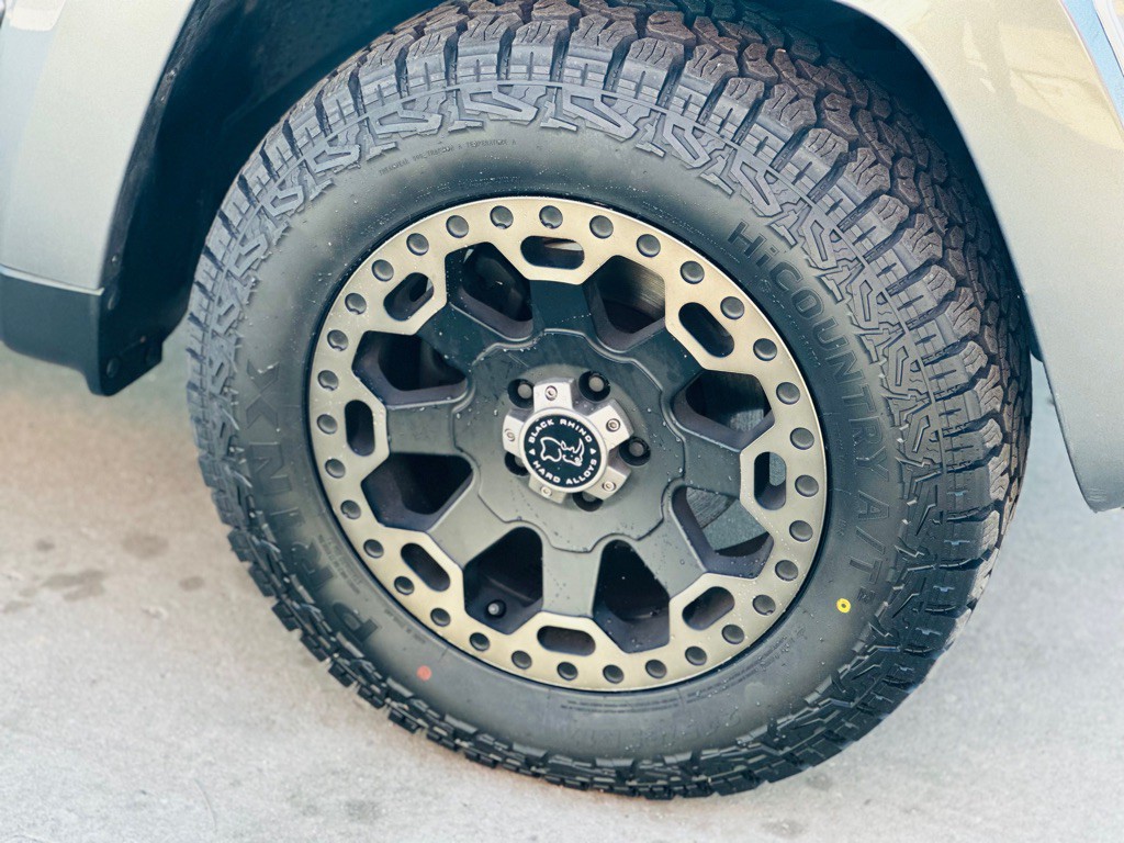 2012 Jeep Liberty Image 5