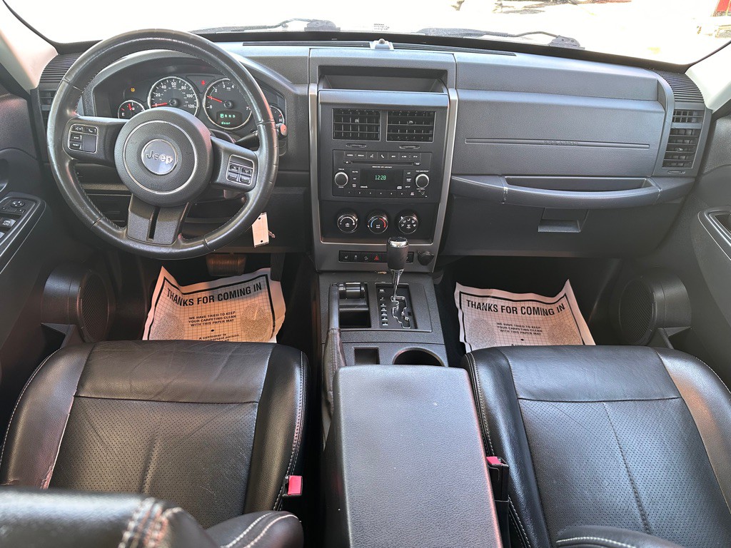 2012 Jeep Liberty Image 15