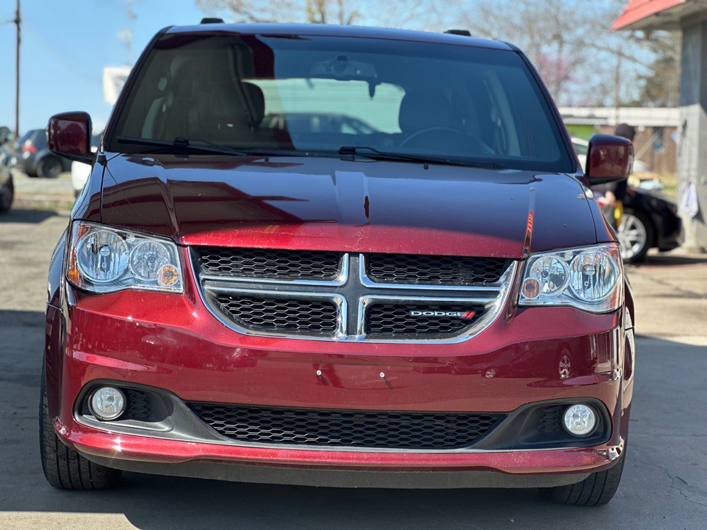 2017 Dodge Grand Caravan Image 2