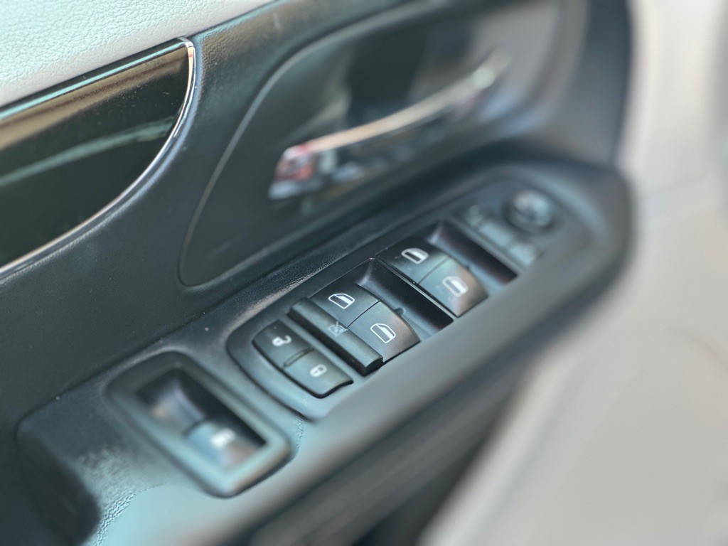 2017 Dodge Grand Caravan Image 12