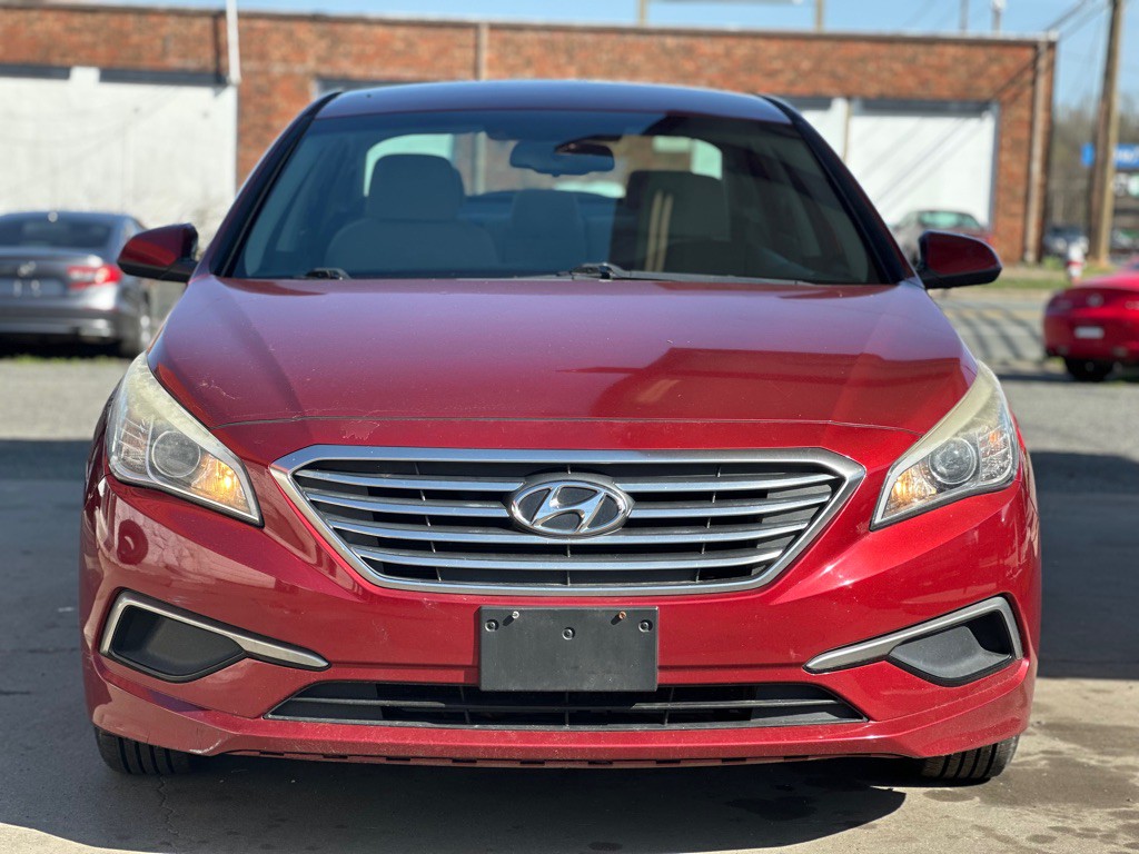 2016 Hyundai Sonata Image 2