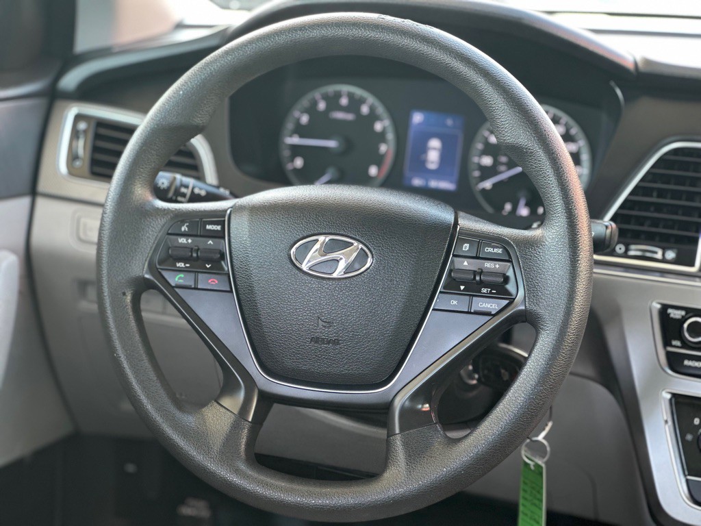 2016 Hyundai Sonata Image 10
