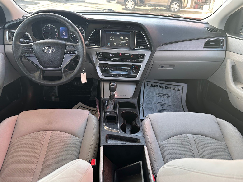 2016 Hyundai Sonata Image 16