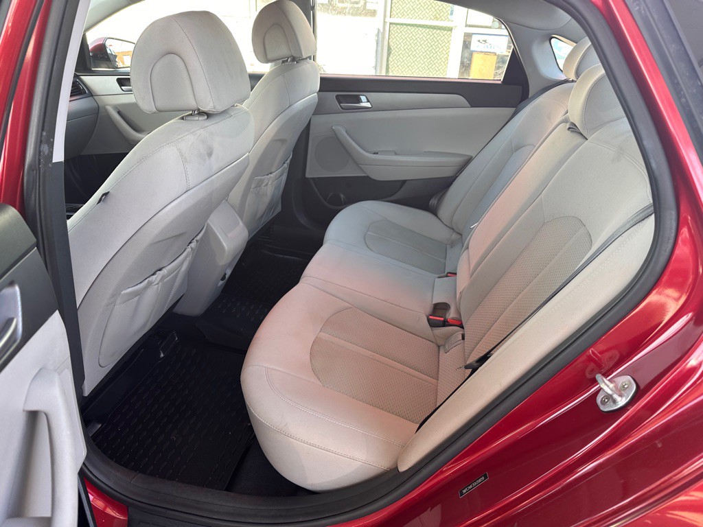 2016 Hyundai Sonata Image 17