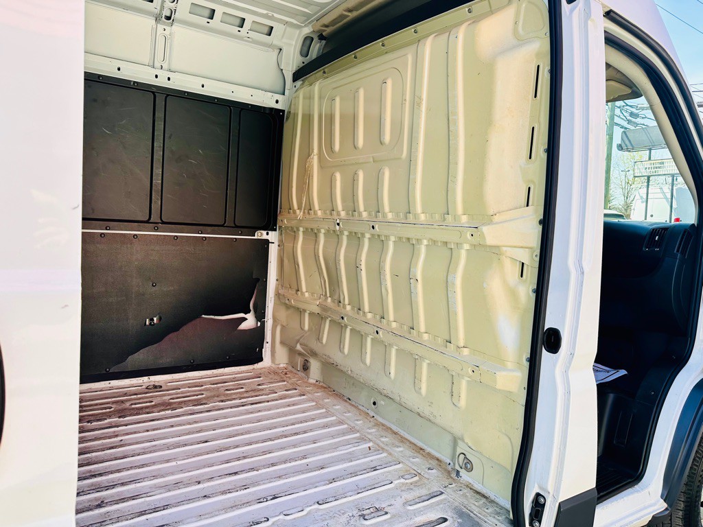 2017 RAM Promaster Image 17