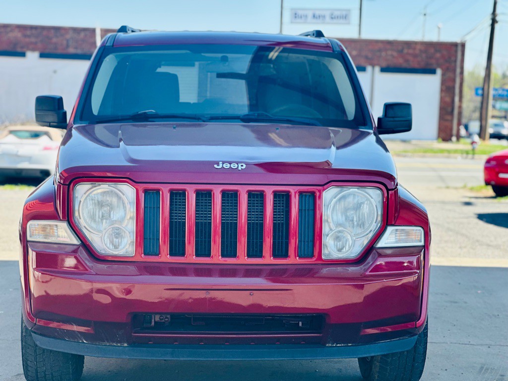 2009 Jeep Liberty Image 2