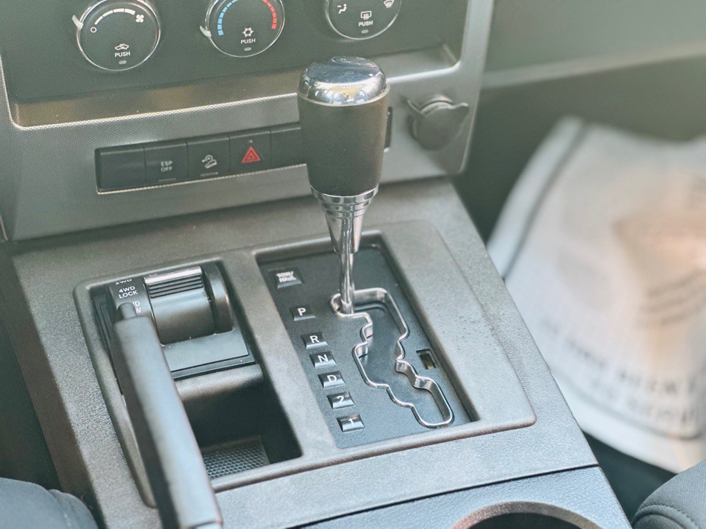 2009 Jeep Liberty Image 9