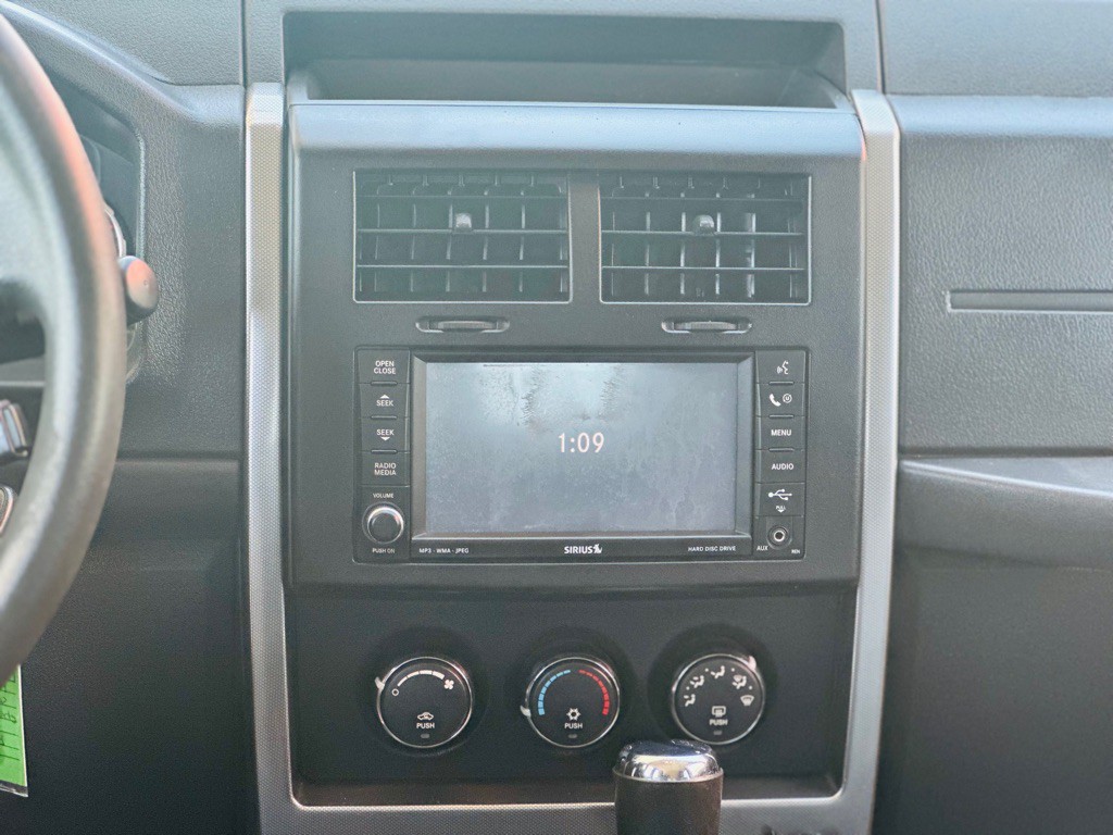 2009 Jeep Liberty Image 10