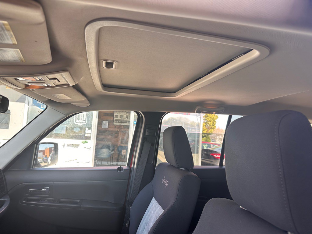 2009 Jeep Liberty Image 11