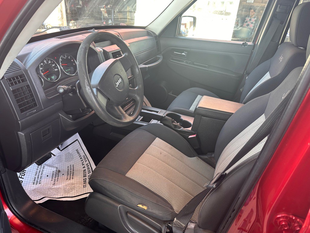 2009 Jeep Liberty Image 13