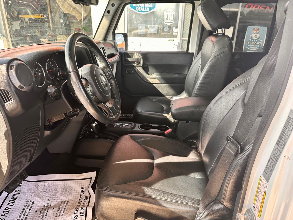 2015 Jeep Wrangler Unlimited Image 16