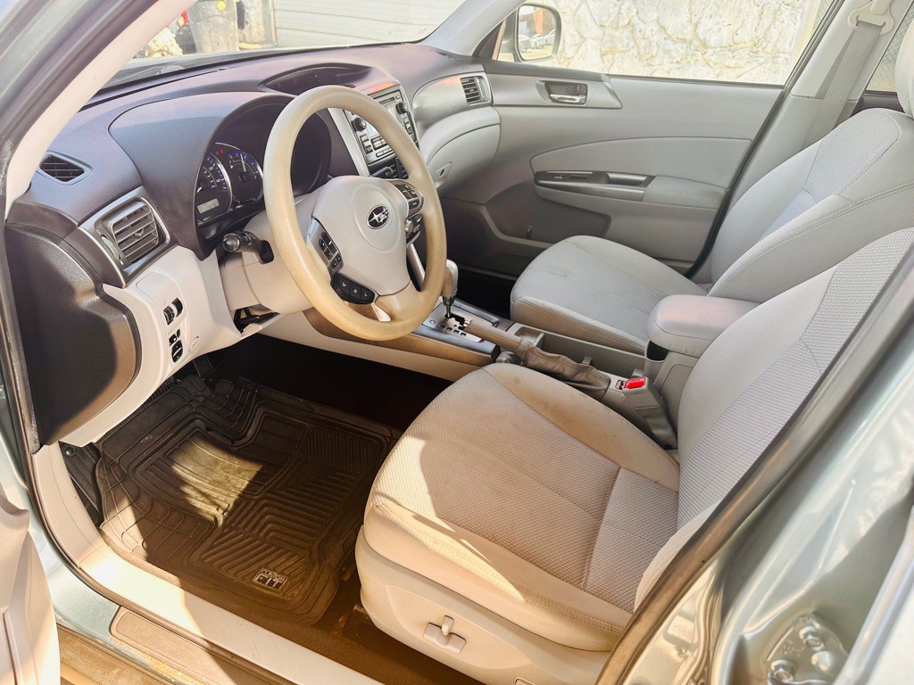 2013 Subaru Forester Image 11