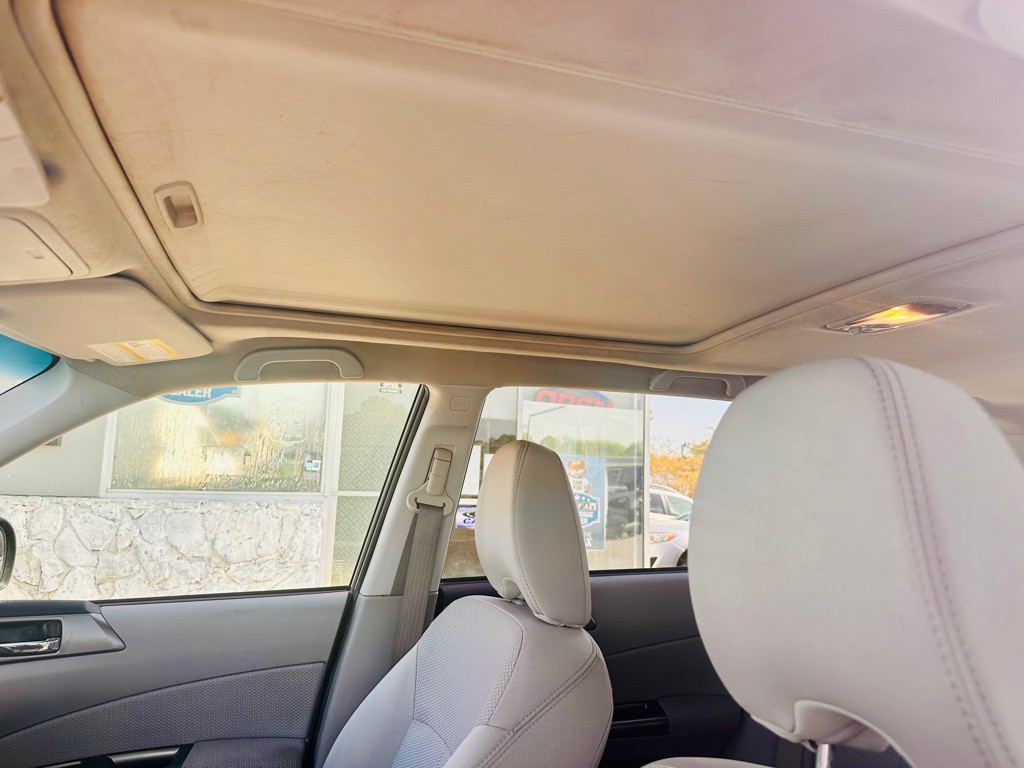 2013 Subaru Forester Image 13