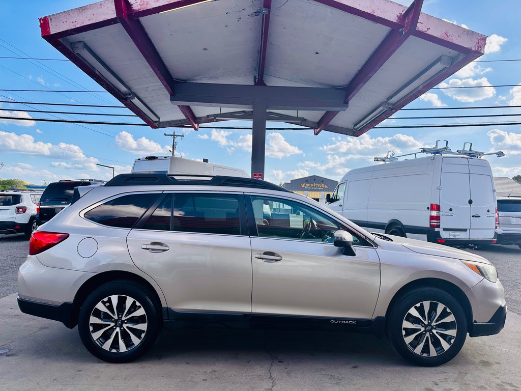 2015 Subaru Outback Image 4