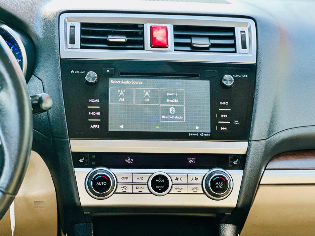 2015 Subaru Outback Image 10