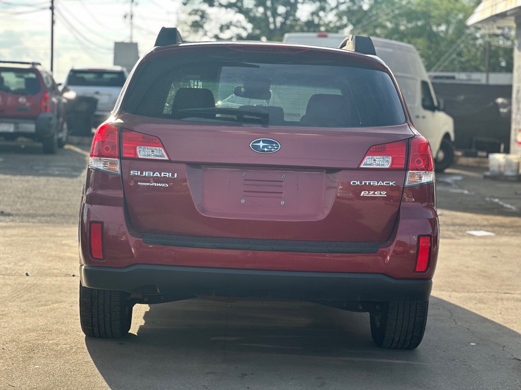2013 Subaru Outback Image 18