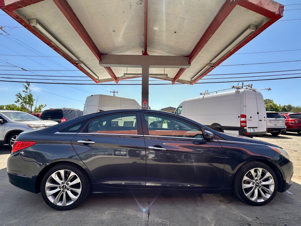 2012 Hyundai Sonata Image 4