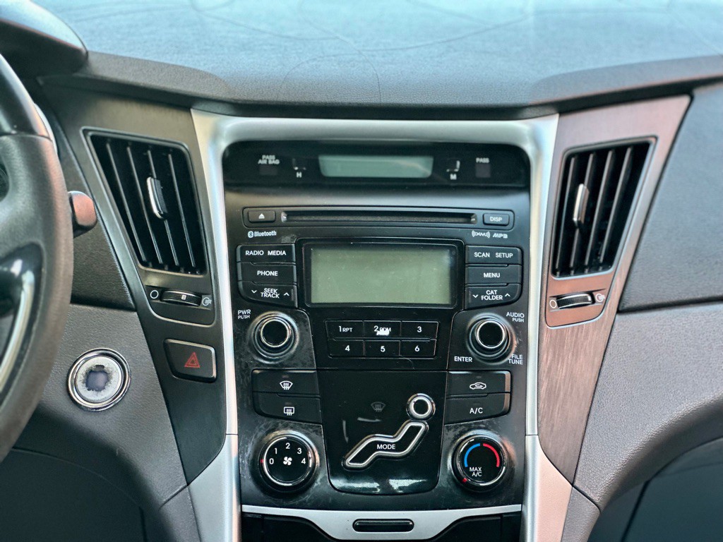 2012 Hyundai Sonata Image 14