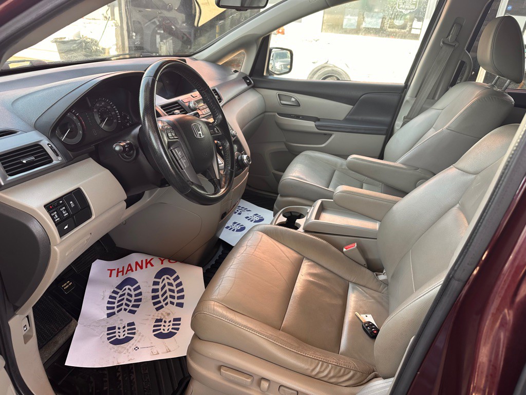 2013 Honda Odyssey Image 12