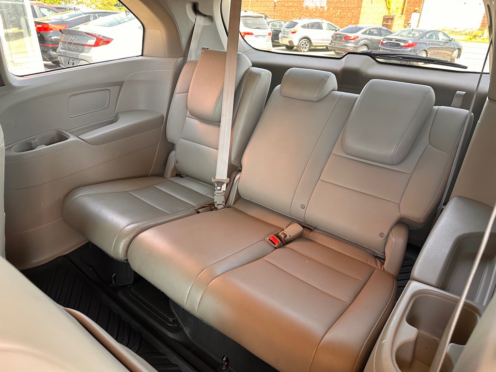 2013 Honda Odyssey Image 17